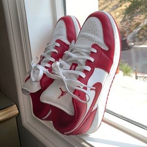 Jordan 1 low gym red white - size 7y (GS)
